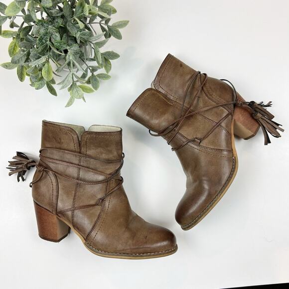 Azaleia Chunky Heeled Booties Size 39 / 8.5 - Picture 1 of 9